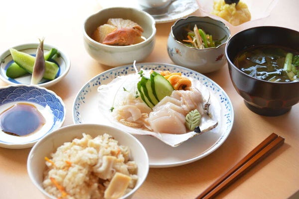 【岩手県内発】 釜石で泳ぐホタテ御膳の昼食と三陸鉄道 日帰り2